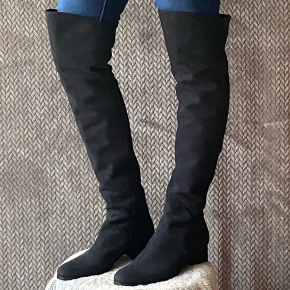 Like new Le Pepe Knee high suede boots!Charcoal 💕 - Picture 7 of 8